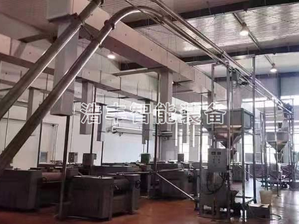 河南鄭州食品企業(yè)管鏈輸送機使用現(xiàn)場